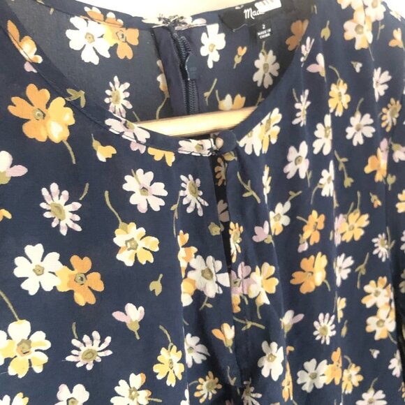 Madewell size 2 Silk Shirred Keyhole Dress in Petal Party - Picture 7 of 8